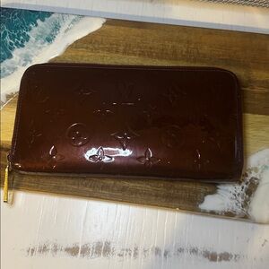 Vermis Louis Vuitton Burgundy Zippy Wallet